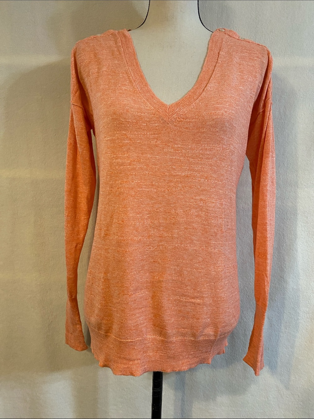 J. Crew speckle peach shoulder button 100% cotton v-neck Alexi sweater